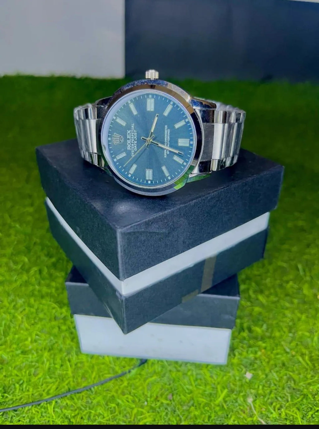 Stylish Men’s Splash Proof Quartz Movement Watch